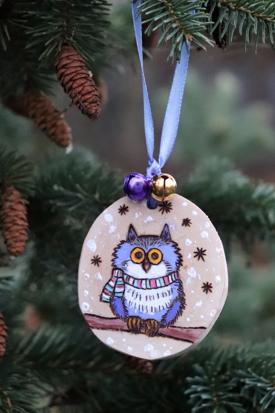 Деревянные ёлочные игрушки приготовила для ярмарки «ART-ель» мастер Ника Гончар