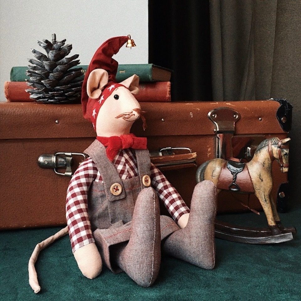 Текстильных мышек, сделанных мастером Юлией Чулковой, будут продавать на ярмарке «ART-ель»