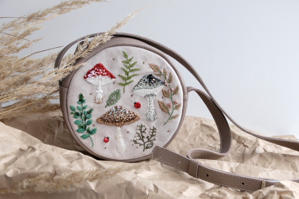 Красивые аксессуары для новогоднего вечера выставит на ярмарке «ART-ель» Елена Ашуркова Красивые аксессуары для новогоднего вечера выставит на ярмарке «ART-ель» Елена Ашуркова