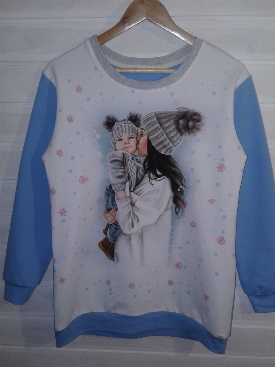 Теплые пижамки, домашние платья и костюмы с новогодними принтами подготовила для ярмарки «ART-ель» Ульяна Васильева Теплые пижамки, домашние платья и костюмы с новогодними принтами подготовила для ярмарки «ART-ель» Ульяна Васильева