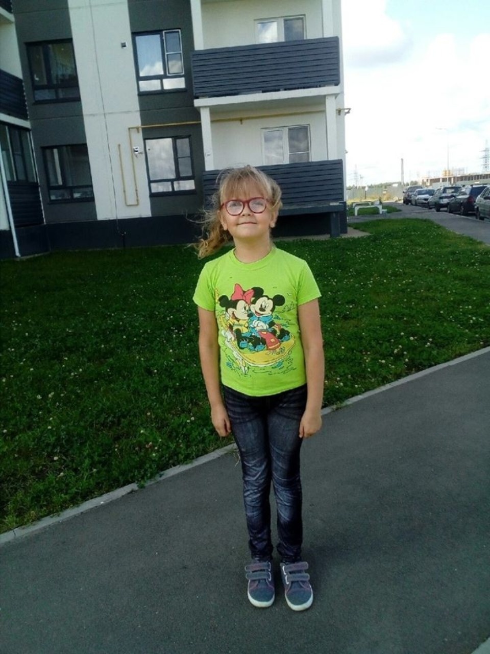 Сделанные детьми открытки получат псковичи во время акции в пользу шестилетней Маши, которая слишком быстро растет