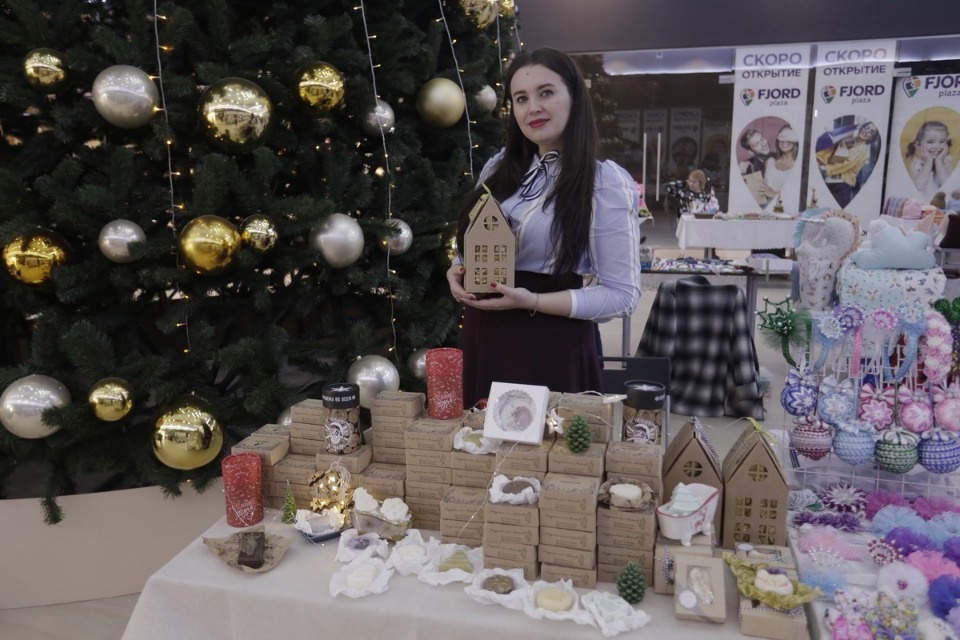 Все мастера ярмарки «ART-ель» во «Fjord Plaza» Все мастера ярмарки «ART-ель» во «Fjord Plaza»
