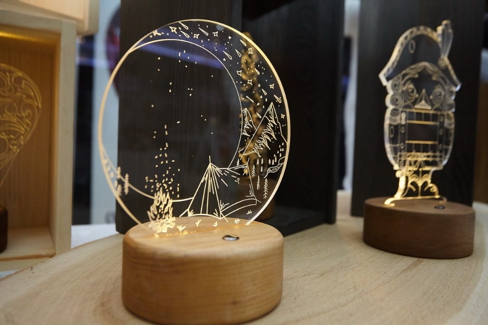 Первый день работы ярмарки «ART-ель» во «Fjord Plaza»