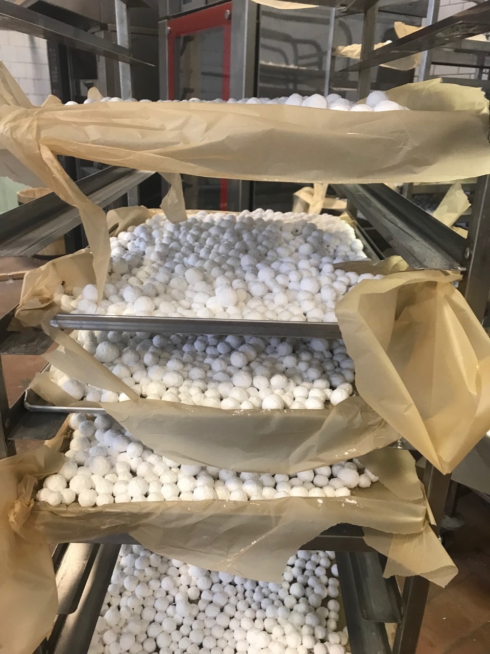 Красногородскую клюкву едят в Магадане