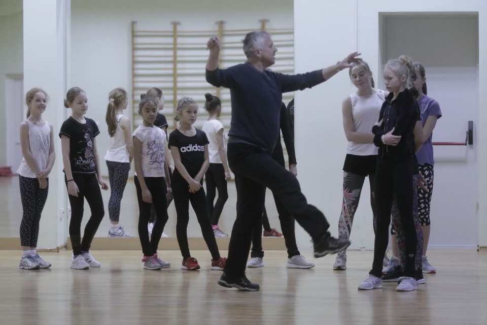 Чемпион СССР, Европы и мира Сергей Шахрай неделю тренировал псковских фигуристов