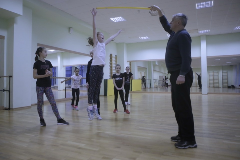 Чемпион СССР, Европы и мира Сергей Шахрай неделю тренировал псковских фигуристов