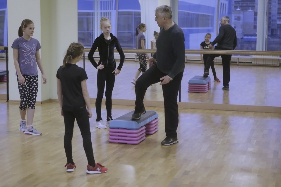 Чемпион СССР, Европы и мира Сергей Шахрай неделю тренировал псковских фигуристов