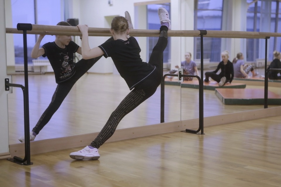 Чемпион СССР, Европы и мира Сергей Шахрай неделю тренировал псковских фигуристов