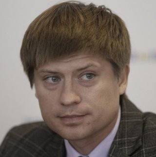 Олимпийский призер Сергей Шахрай неделю тренировал псковских фигуристов