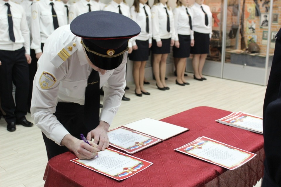 В Пскове 30 молодых росгвардейцев присягнули на верность Родине