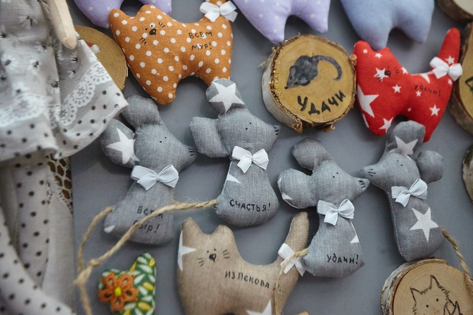 Новогодняя ярмарка «ART-ель» на два дня захватила «Просторию»