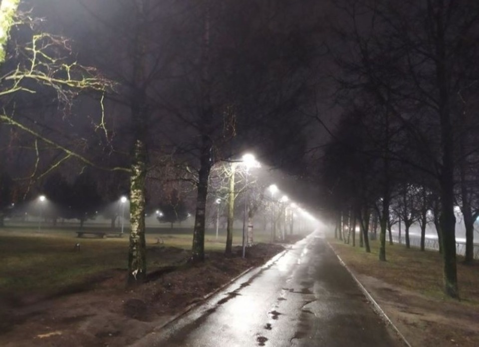 В Пскове для освещения сквера между улицами Труда и Энтузиастов потратили 13,6 миллионов рублей