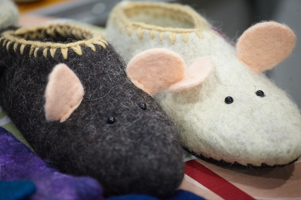 Первый день работы ярмарки «ART-ель» в «Простории» 