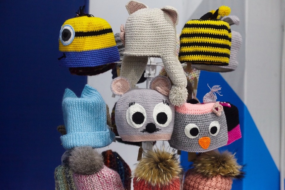 Первый день работы ярмарки «ART-ель» в «Простории» 