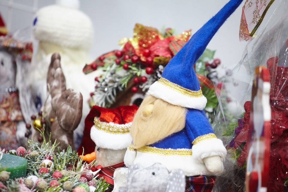 Первый день работы ярмарки «ART-ель» в «Простории» 