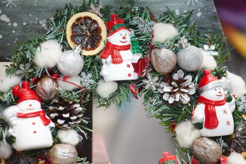 Первый день работы ярмарки «ART-ель» в «Простории» 