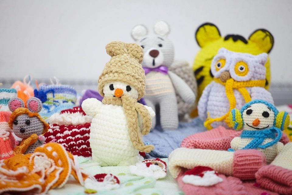 Первый день работы ярмарки «ART-ель» в «Простории» 