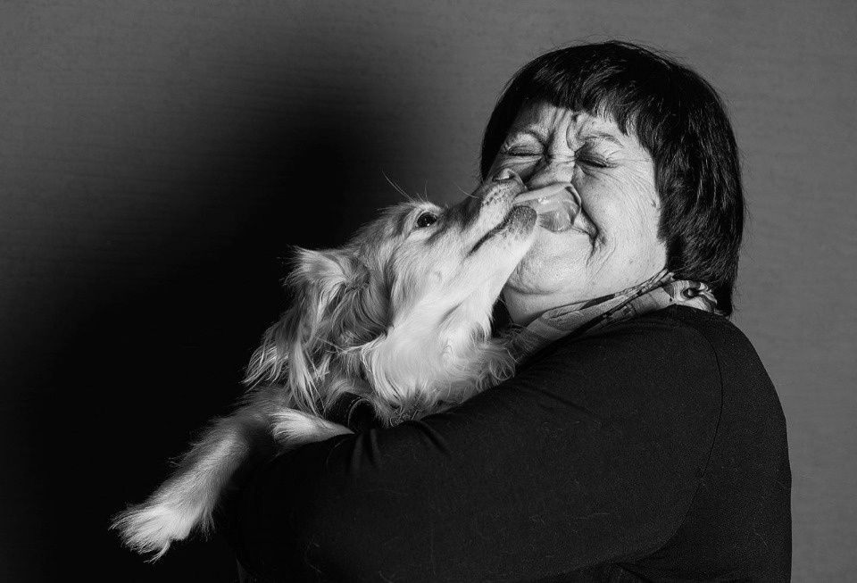 В Пскове открылась фотовыставка о бездомных животных и тех, кто нашел себе дом