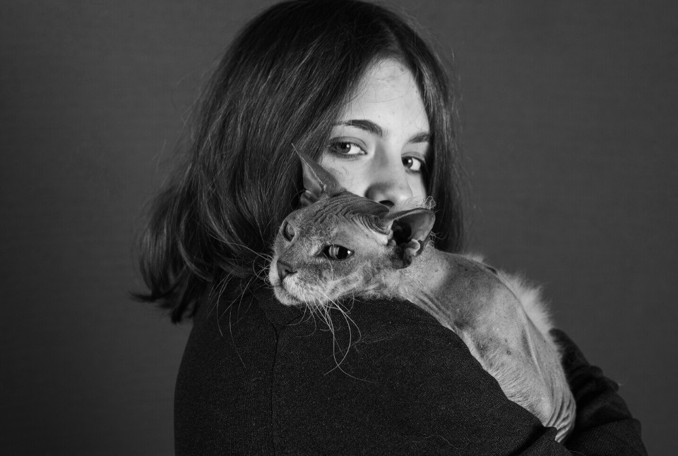 В Пскове открылась фотовыставка о бездомных животных и тех, кто нашел себе дом