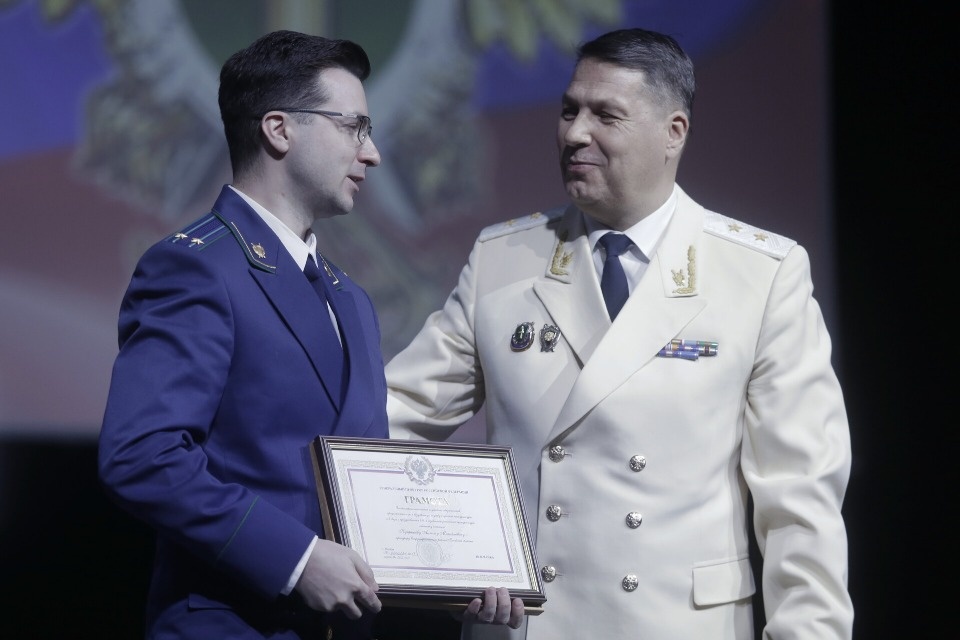 Михаил Ведерников поздравил сотрудников прокуратуры с профессиональным праздником 