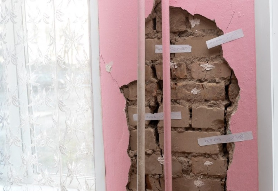 В Пыталовской школе, где обнаружили трещины в несущих стенах, проведут противоаварийные работы