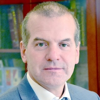 У псковичей в магазинах отказываются принимать подлинные деньги