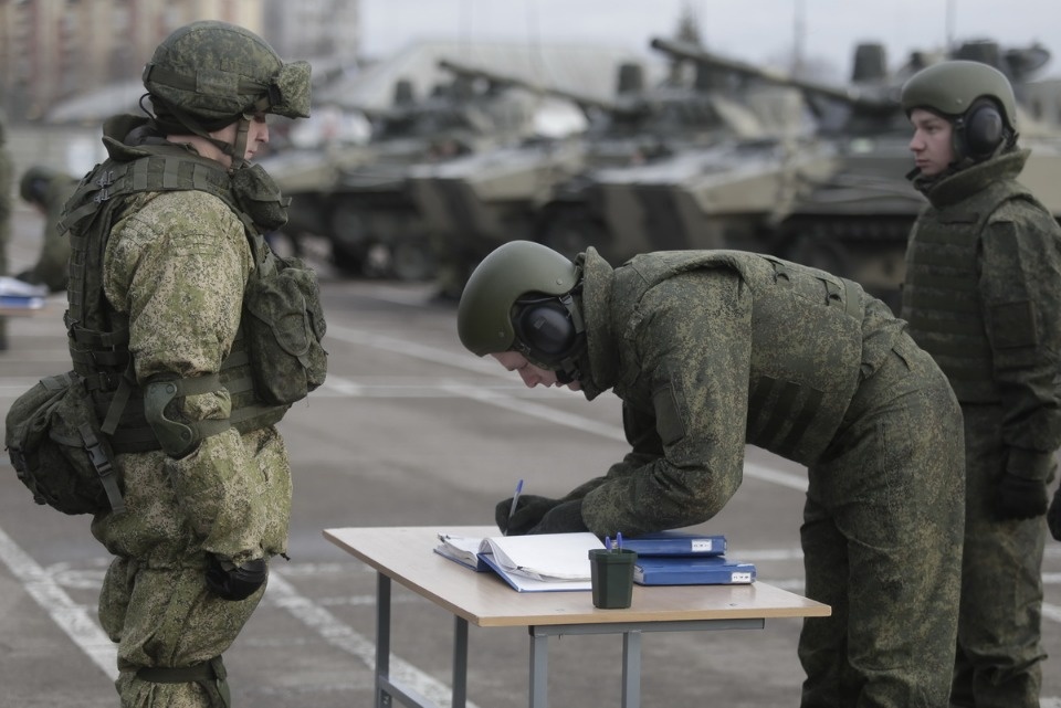 Псковские десантники получили новую боевую технику