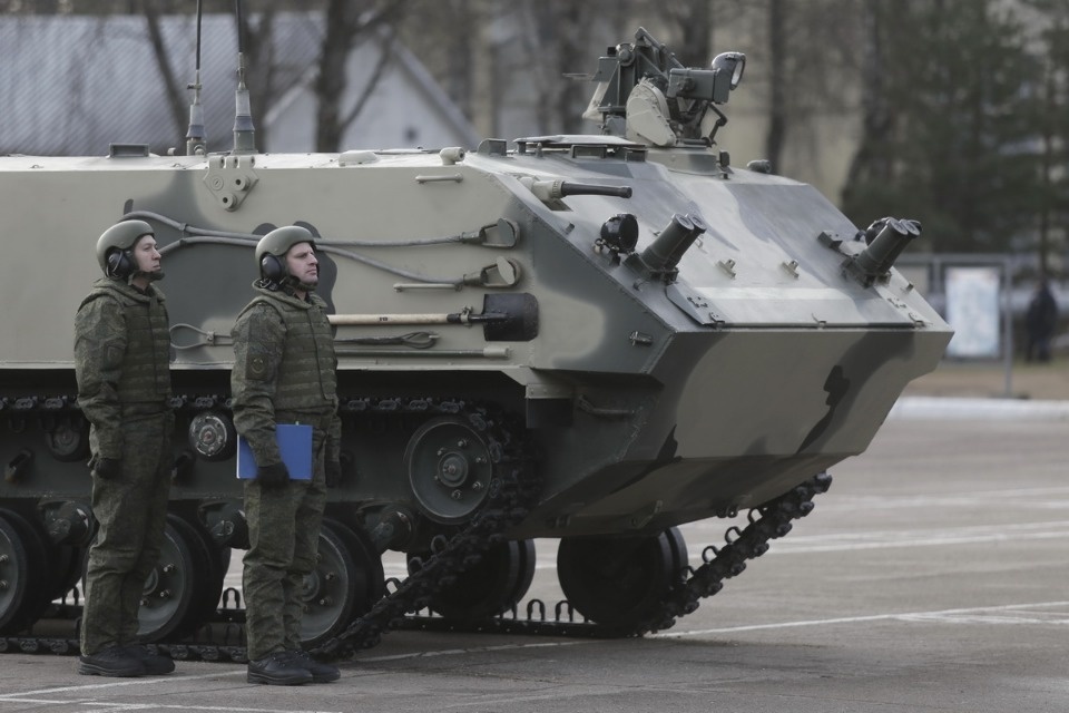 Псковские десантники получили новую боевую технику