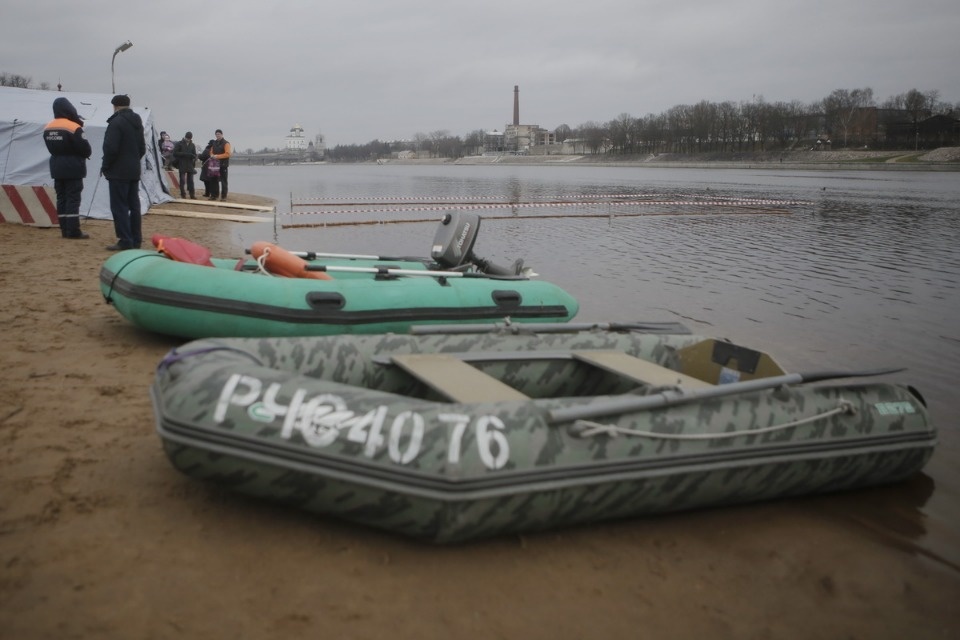 Крещенское купание в Пскове в 2020 году прошло без снега и льда