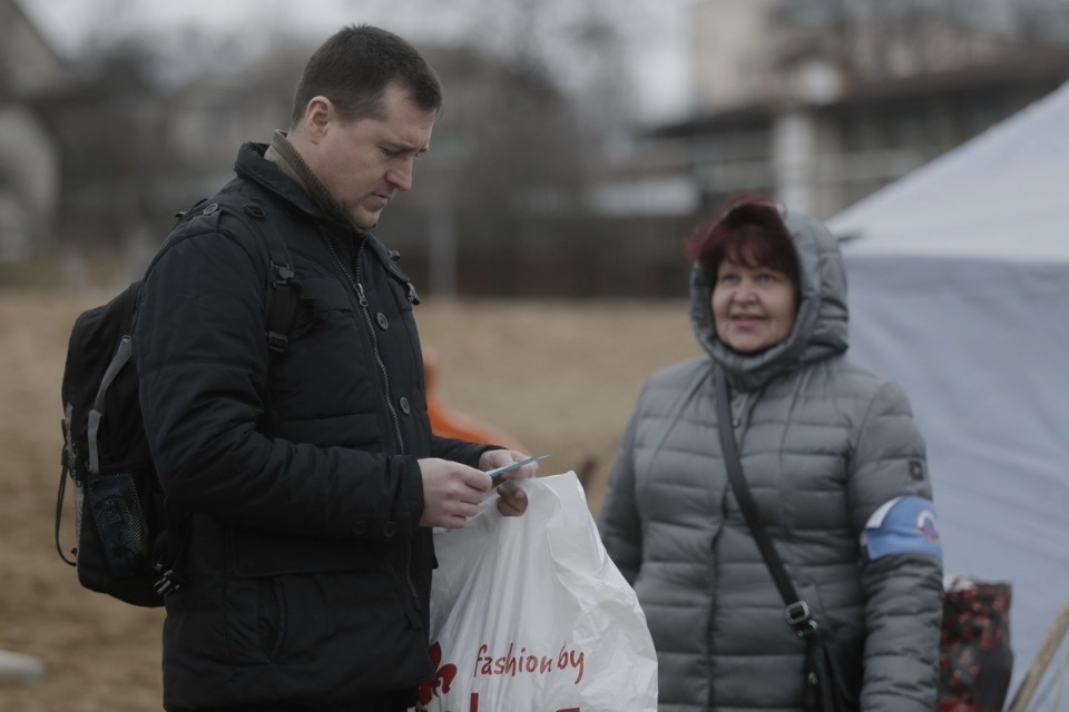 Крещенское купание в Пскове в 2020 году прошло без снега и льда