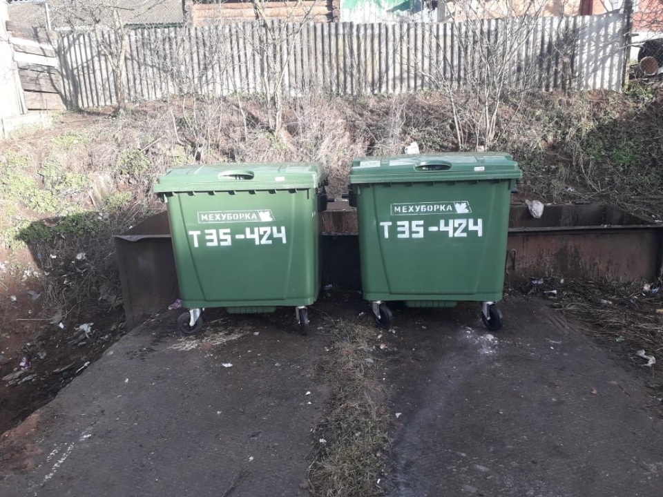 В Себеже «Экопром» ликвидировал санитарные ямы и установил мусорные контейнеры