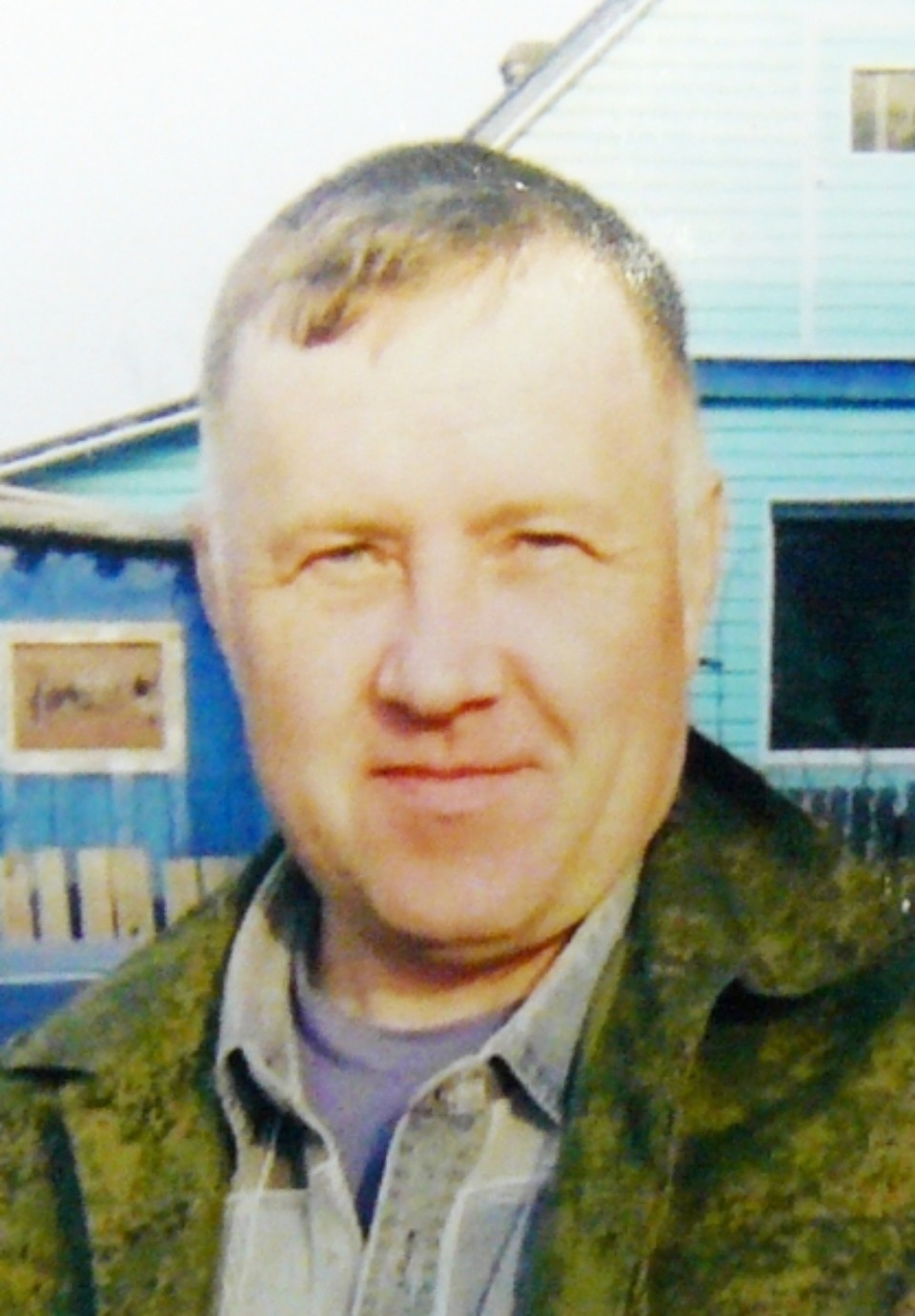 В камуфлированной куртке в последний раз видели пропавшего в Пскове Александра Иванова (ФОТО)