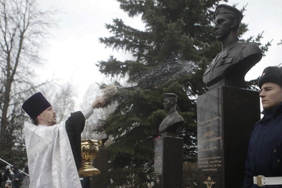 На Аллее Победы в Пскове установили бюсты десантников 6-ой роты (ФОТОРЕПОРТАЖ)
