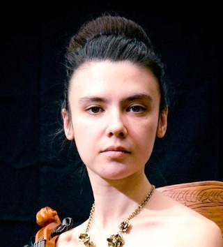 Десятиклассник из Печорского района избил учительницу