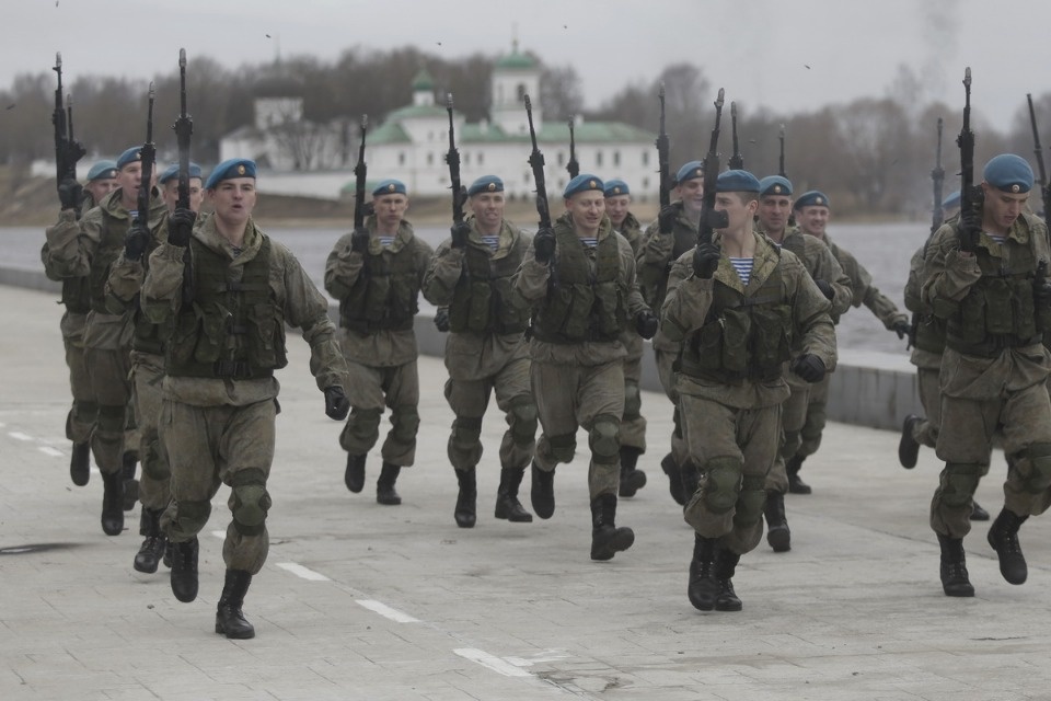 Псков празднует День защитника Отечества 