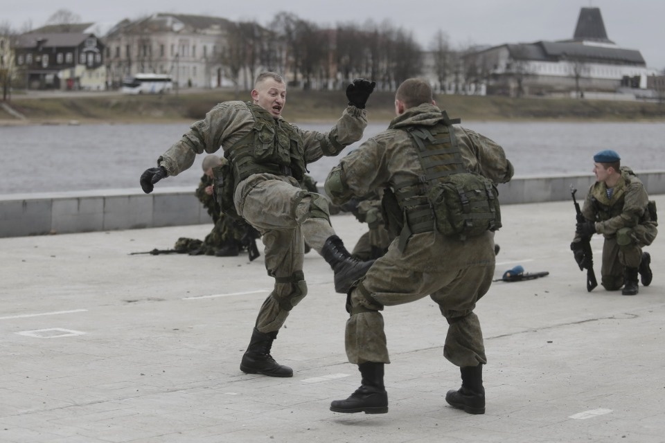 Псков празднует День защитника Отечества 