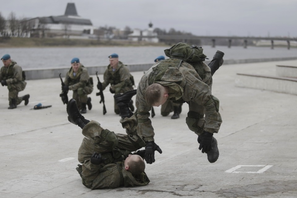 Псков празднует День защитника Отечества 