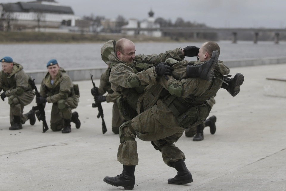 Псков празднует День защитника Отечества 