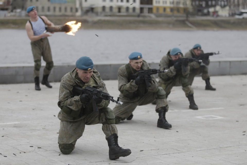 Псков празднует День защитника Отечества 