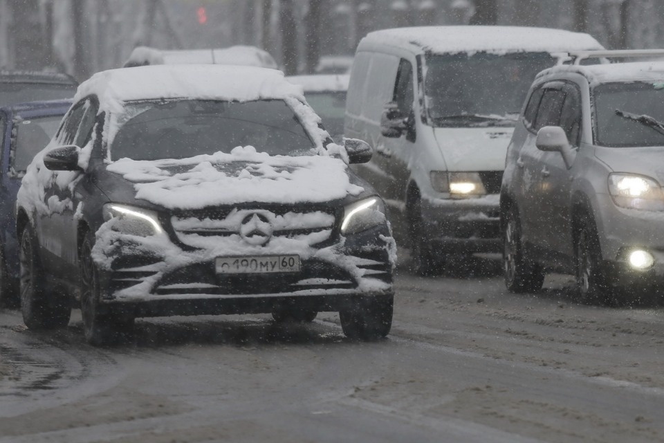 В Пскове неожиданно началась зима