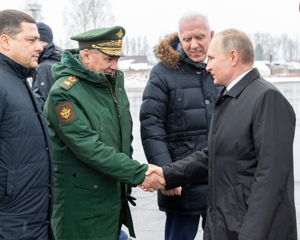 В Пскове с участием президента Путина почтили память бойцов шестой роты