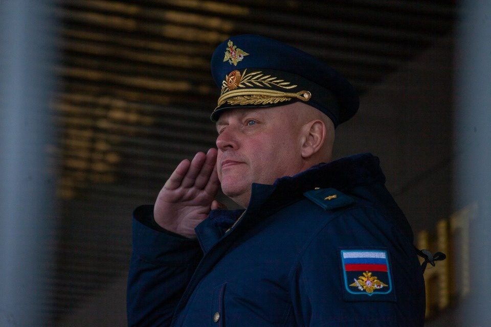 В Пскове с участием президента Путина почтили память бойцов шестой роты