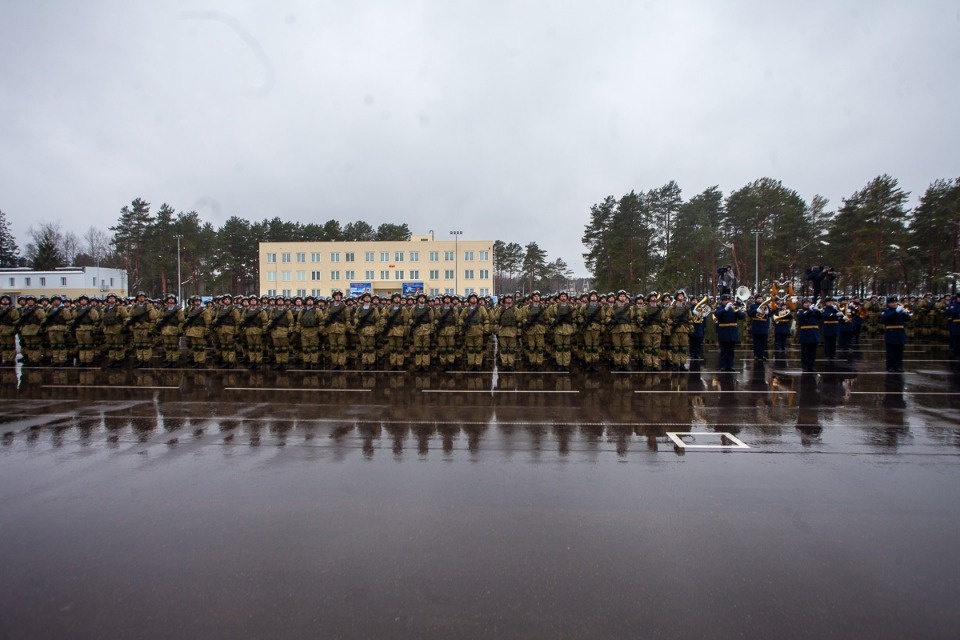 В Пскове с участием президента Путина почтили память бойцов шестой роты