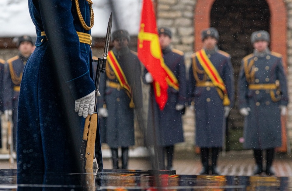 В Пскове с участием президента Путина почтили память бойцов шестой роты