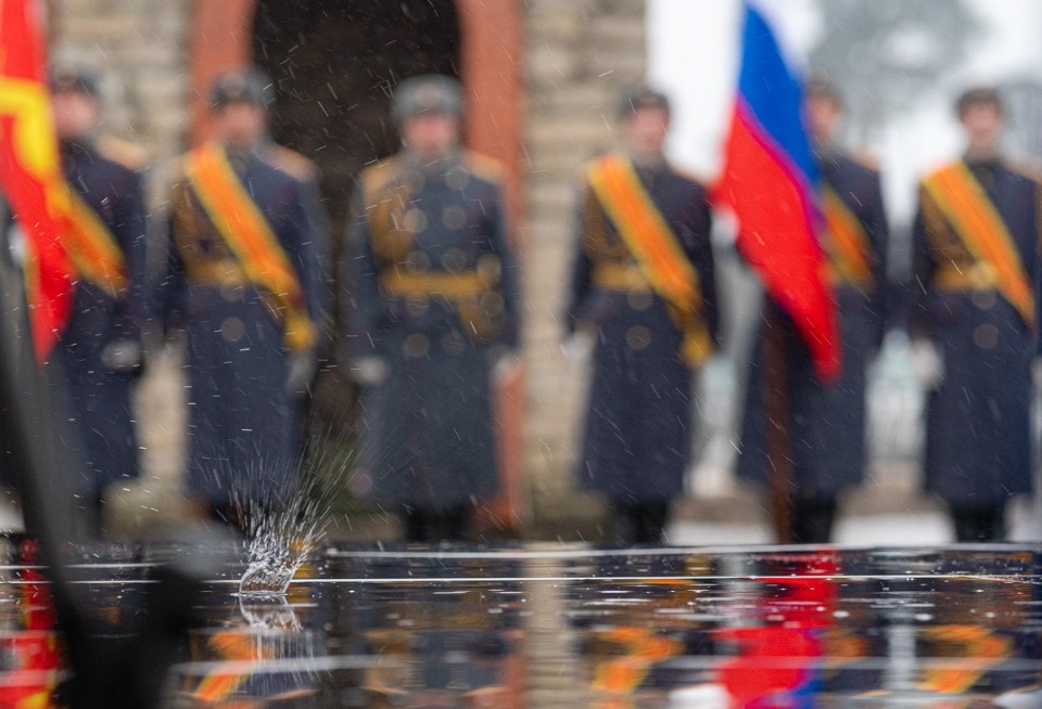 В Пскове с участием президента Путина почтили память бойцов шестой роты