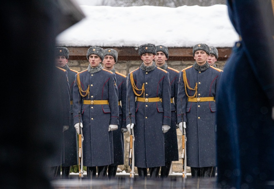 В Пскове с участием президента Путина почтили память бойцов шестой роты