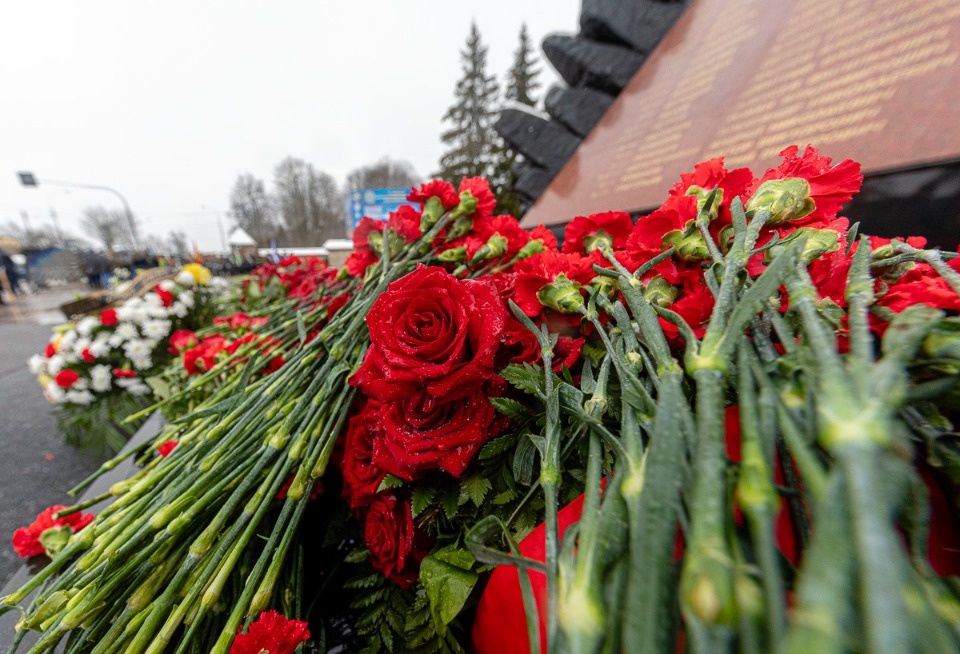 В Пскове с участием президента Путина почтили память бойцов шестой роты