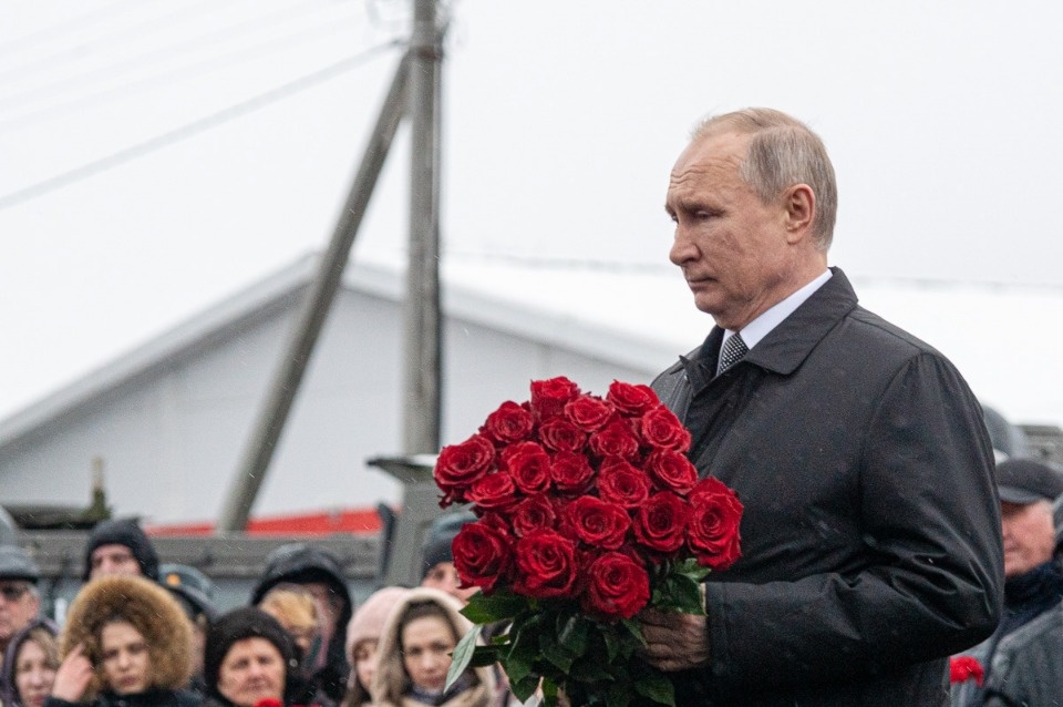 В Пскове с участием президента Путина почтили память бойцов шестой роты