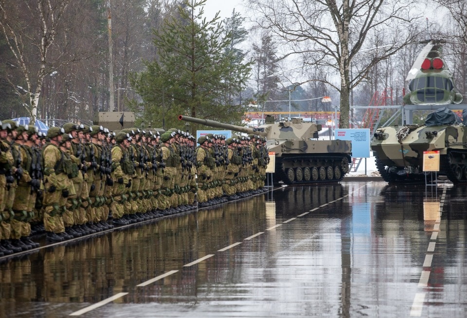В Пскове с участием президента Путина почтили память бойцов шестой роты