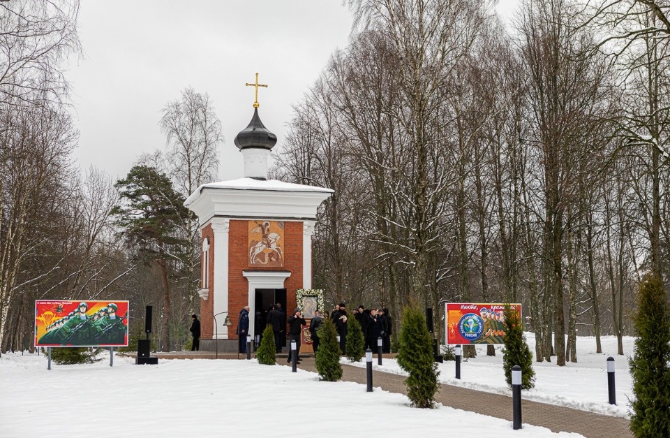 В Пскове с участием президента Путина почтили память бойцов шестой роты